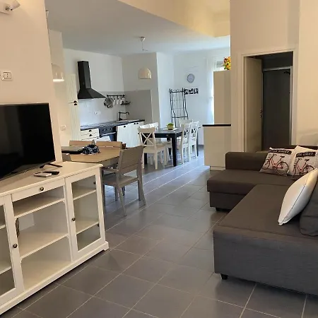 Villa 4 Blocco C - La Pineta San Pietro A Mare