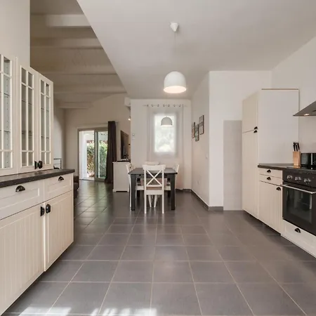 In Pineta Sul Mare Rebirth Hospitality Villa *